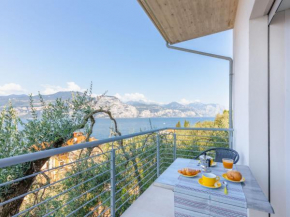 Apartment La Maison Blanche-1 by Interhome Brenzone